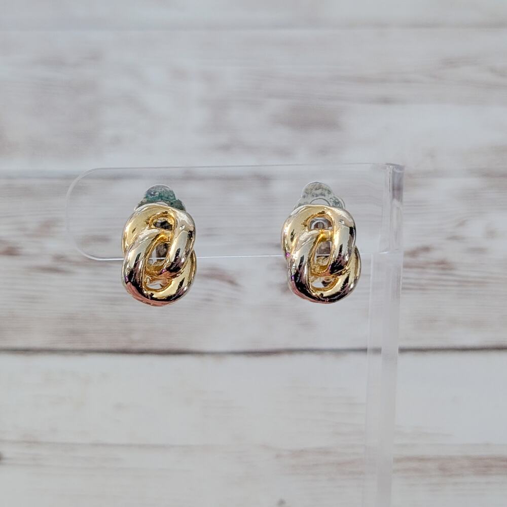 Vintage Clip On Earrings Dainty Interlocking Circles - Color Issues
